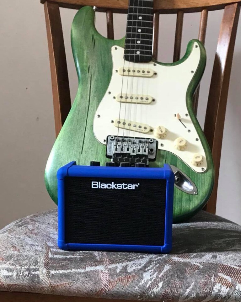 How to Play Backing Tracks through Guitar Amp Quite Easy!