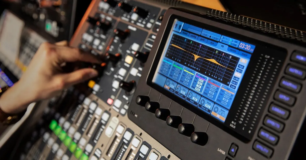 Why Does My Mic Sound Muffled? Reasons & Fixes)