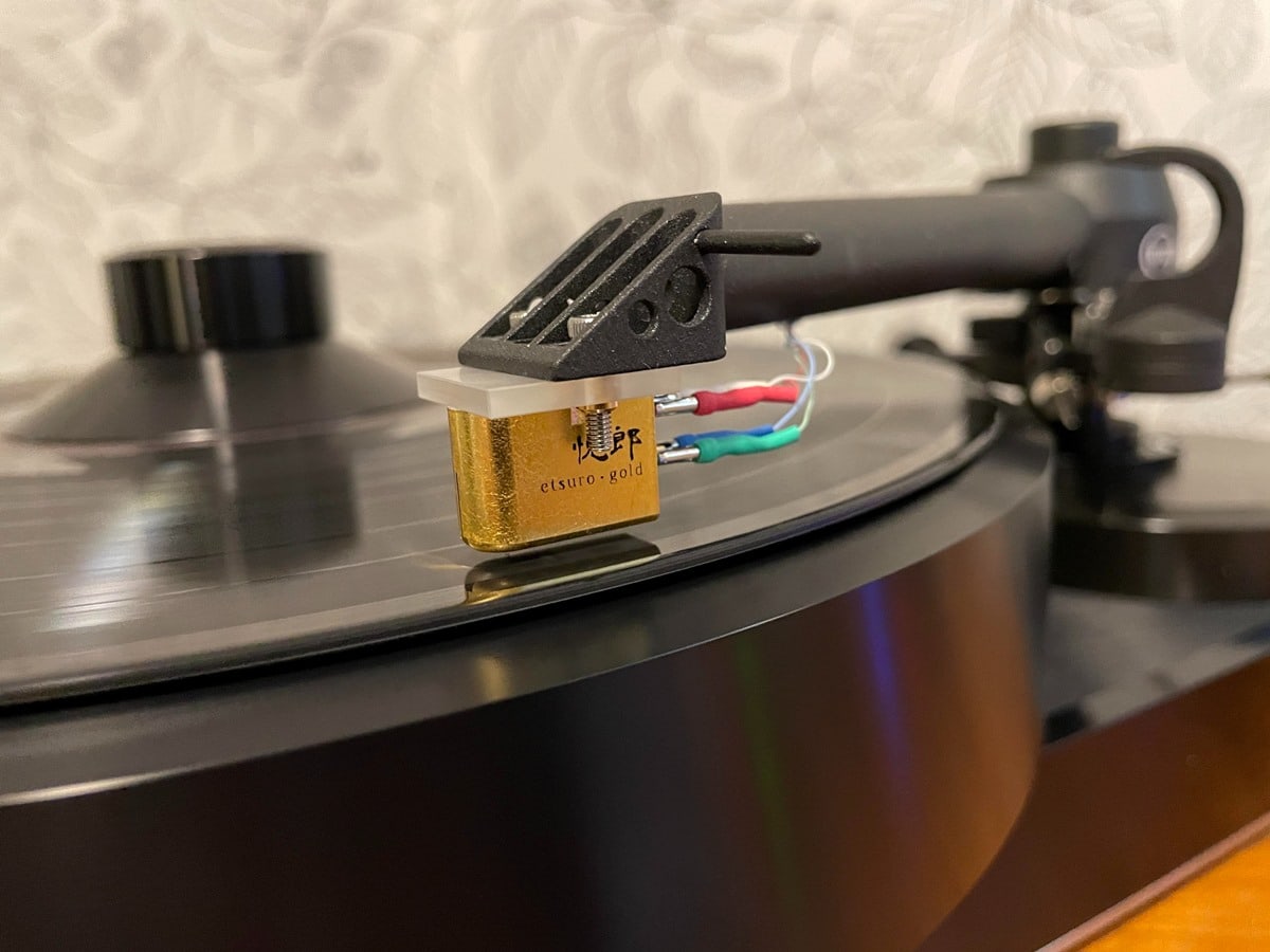 Victrola / Crosley Record Player Not Turning On? (Fixes!)