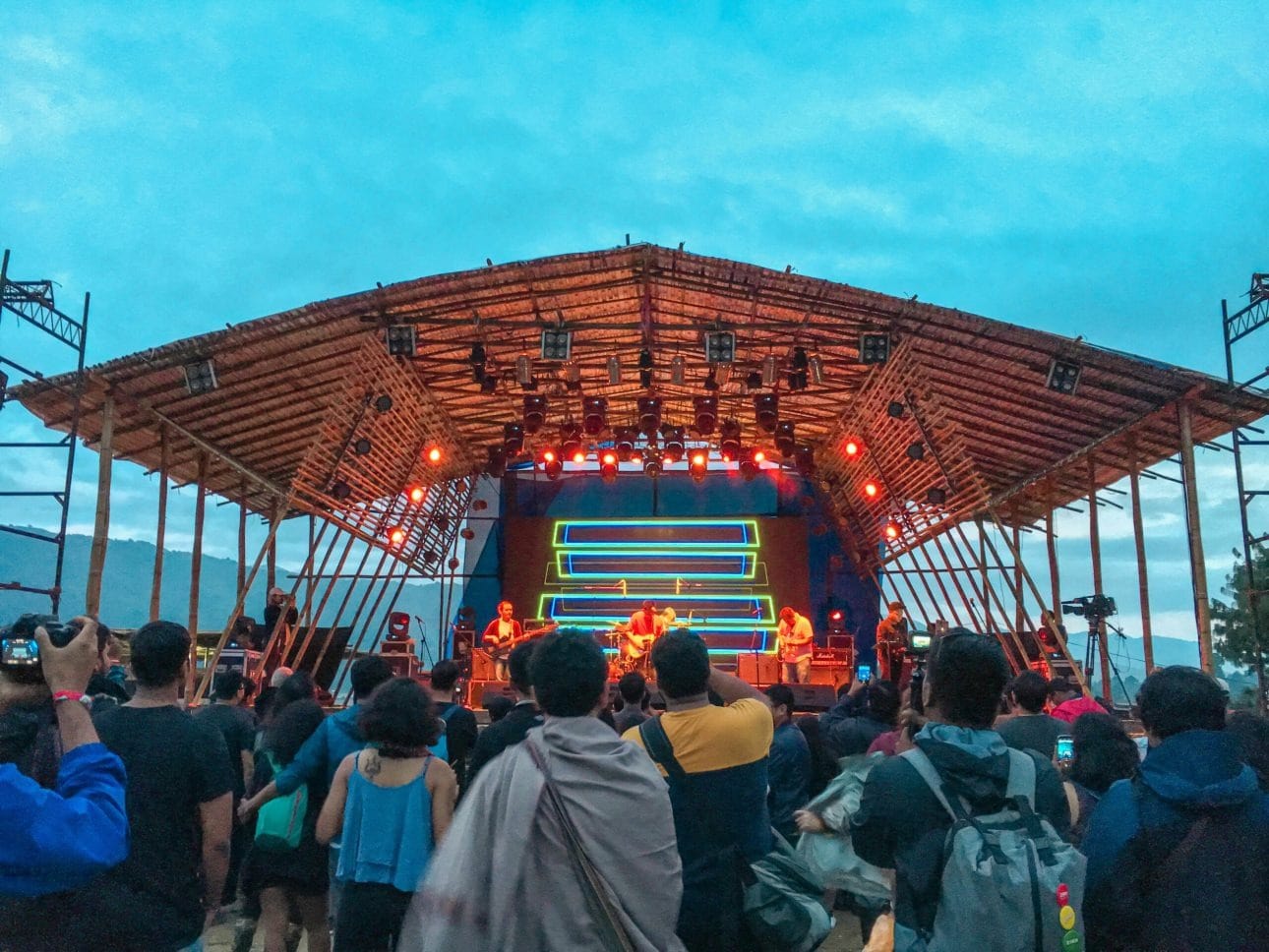 How Long Do Concerts Usually Last? Key Factors Behind It!