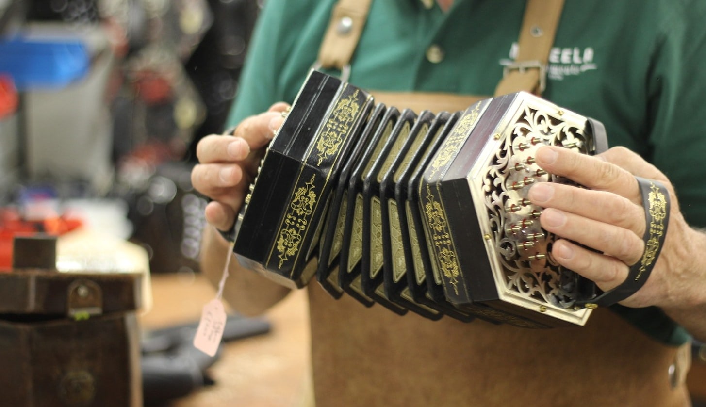 4 Squeeze Box Instruments Like the Accordion!