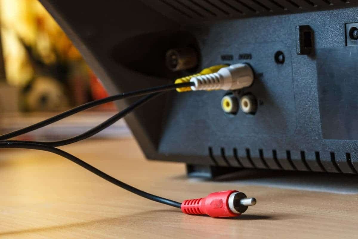 Red White Yellow Cable (Explained!) RCA / Composite Cables