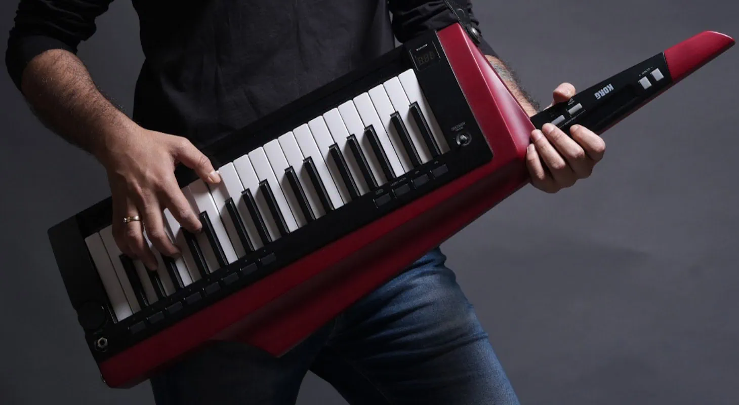 3 Best Keytars with MIDI Support Rock in Style!