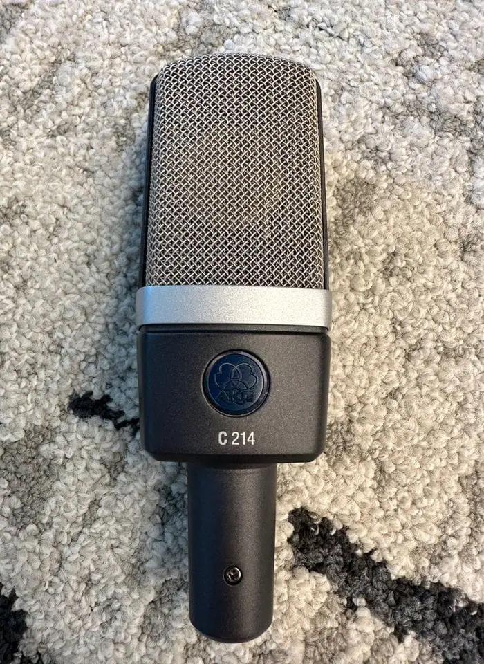 AKG C214