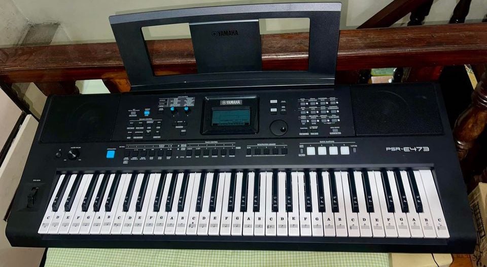 Yamaha PSR-E473 Arranger Keyboard